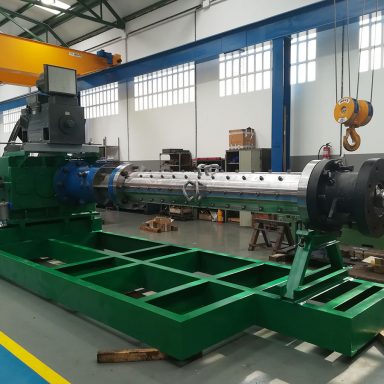 Anem Group - Manufacturing and repairing reducer gearboxes for the rubber and plastics industry - Design and manufacture of a parallel shaft reducer gearbox type H3H-500-E for extruder