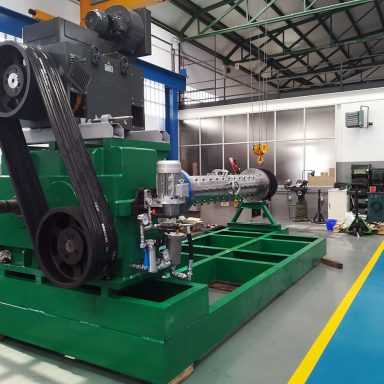 Anem Group - Manufacturing and repairing reducer gearboxes for the rubber and plastics industry - Design and manufacture of a parallel shaft reducer gearbox type H3H-500-E for extruder