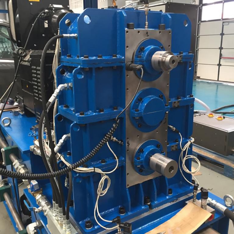 Anem Group - Fabricación y reparación de multiplicadores sector aeronáutico - Multiplicador MH2C-245/175-e para banco de pruebas