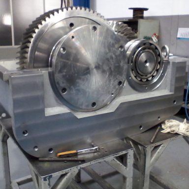 Anem Group - Fabricación y reparación de reductores y multiplicadores para el sector de papeleras - Fabricación reductor Power C2NV-450.