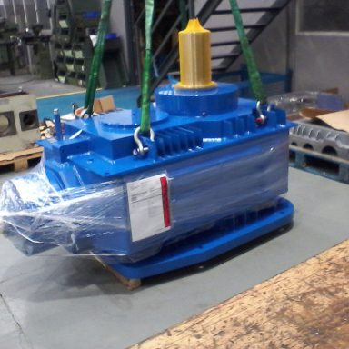 Anem Group - Fabricación y reparación de reductores y multiplicadores para el sector de papeleras - Fabricación reductor Power C2NV-450.